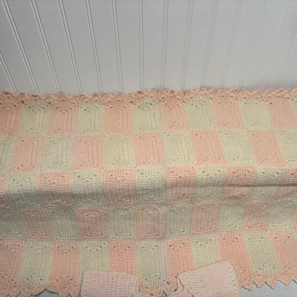 Vintage Handmade Crocheted Salmon Pink Cream Baby Blanket & Baby/Doll Dress - Picture 6 of 12